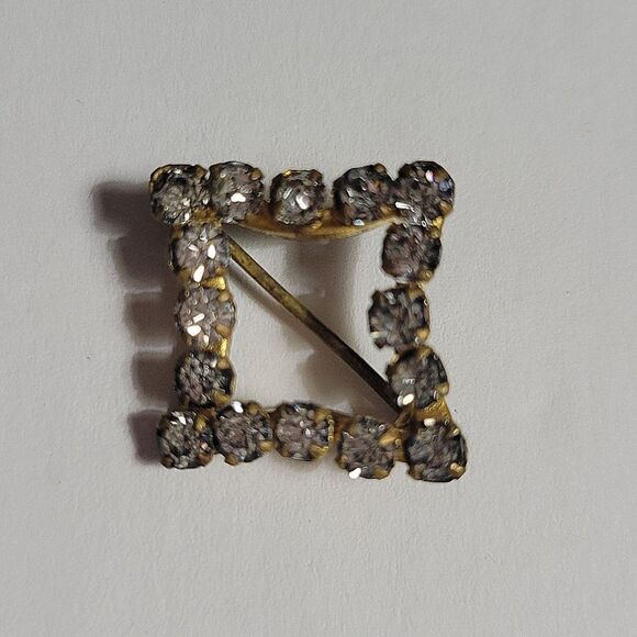 Early Rhinestone Square Pin Clear Rhinestones Gold Tone Metal - Picture 5 of 6